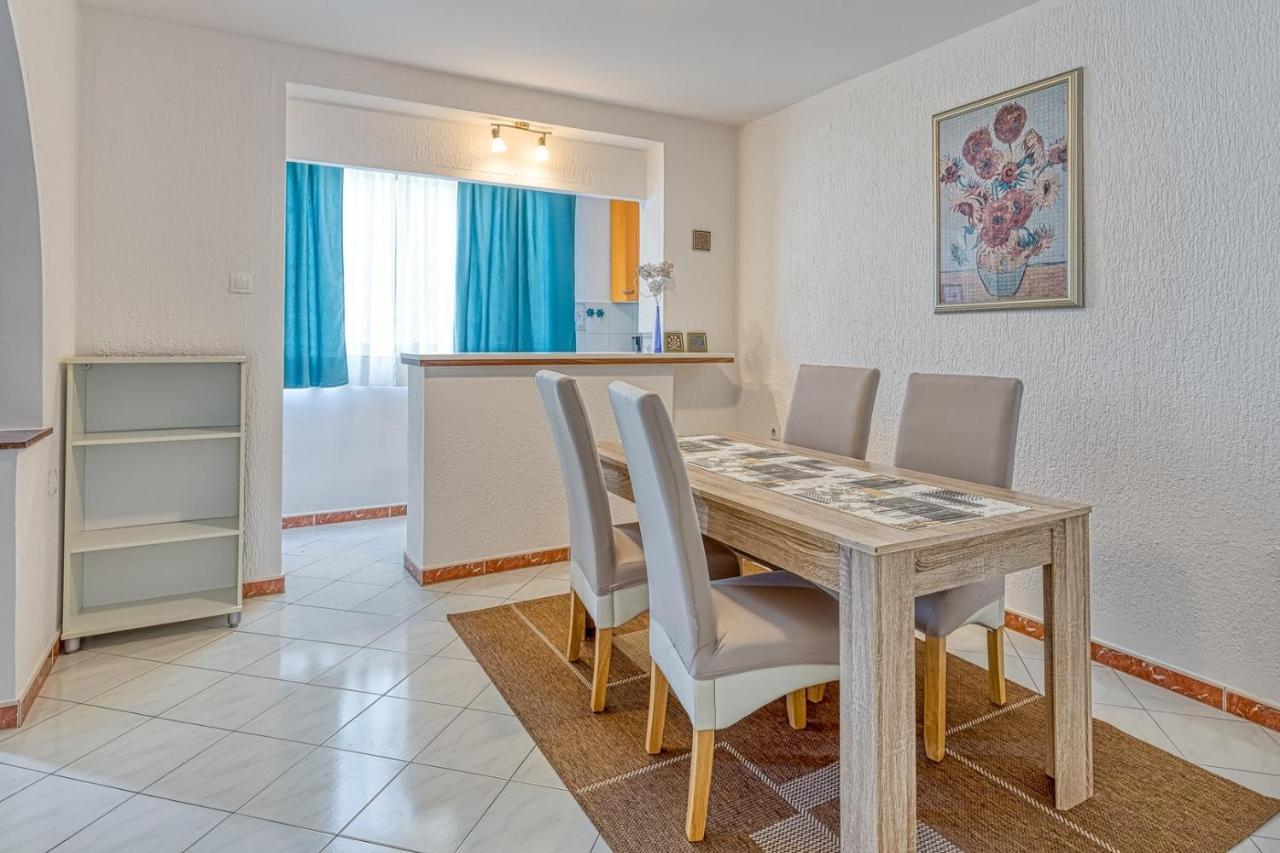 Apartment Gaby With Balcony Porec Exterior photo